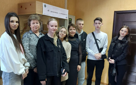В помещении отдела  архивной службы администрации города Бердска проведена экскурсия по архиву для студентов II курса факультета «правоведение и судебное администрирование» автономной некоммерческой организации «Новоколледж»