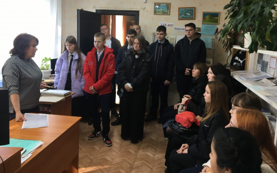 В муниципальном архиве Колыванского района Новосибирской области прошла экскурсия